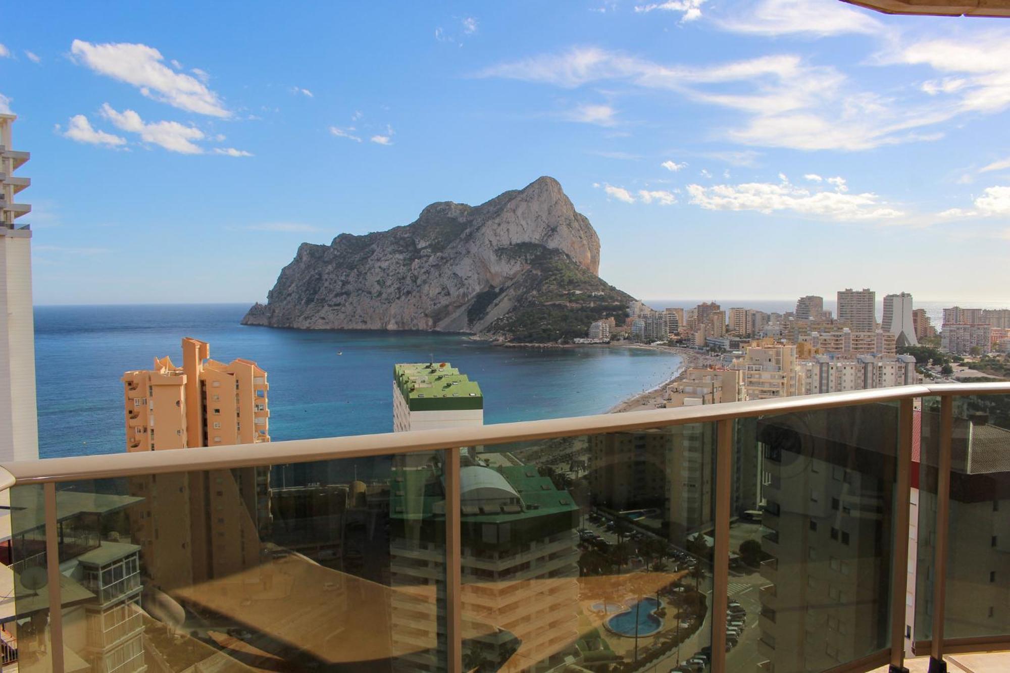Apartamentos Esmeralda Suites Unitursa Кальпе Екстер'єр фото
